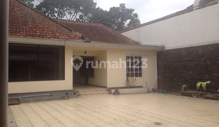 Bangunan Komersil di Main Road Setiabudi Bandung