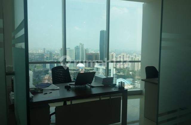 Office Space 298 m2 Disewakan di AXA Tower Kuningan