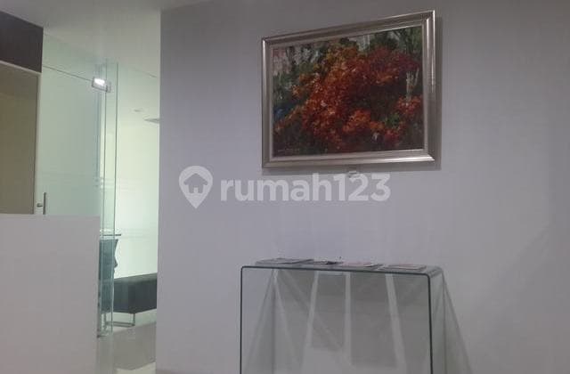 Office Space 447 m2 Disewakan di AXA Tower Kuningan