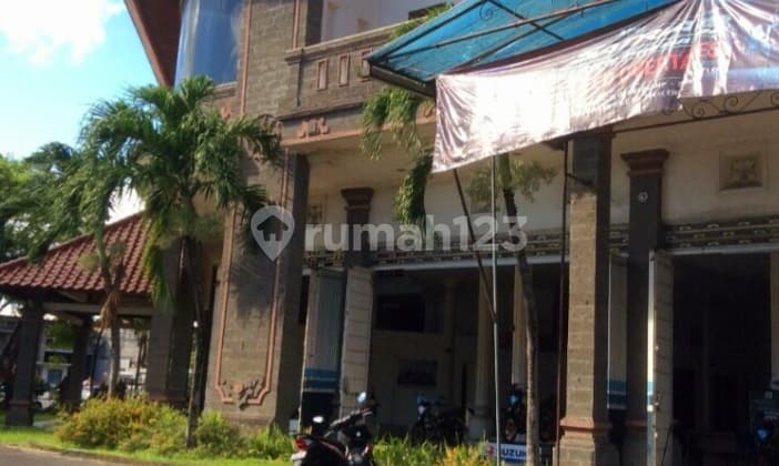 Showroom Strategis Gatot Subroto Barat Denpasar Bali