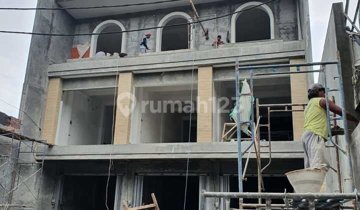 RUKO GRESS JL. RAYA MANUKAN TAMA