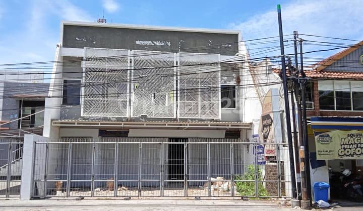 Ruko di Nginden Intan Raya, 3 Lantai, Lokasi Strategis, Nol Jalan Raya