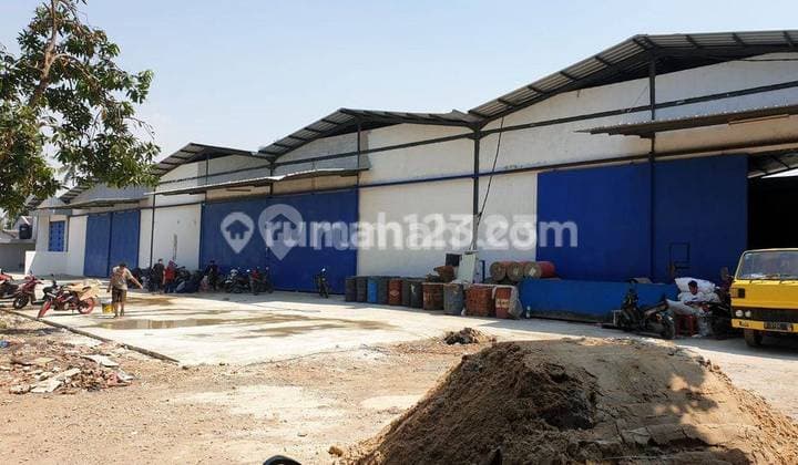 Gudang di kampung besar teluk naga bisa akses kontainer