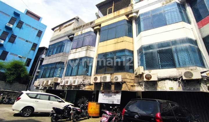 Ruko dijual cepat dibawah harga pasar di Daan mogot tanjung duren jakarta barat