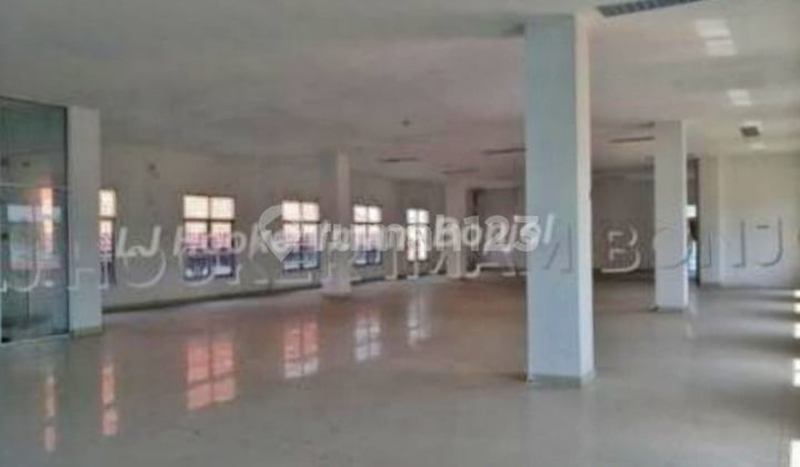 Gedung 3 Lantai dekat Pandanaran