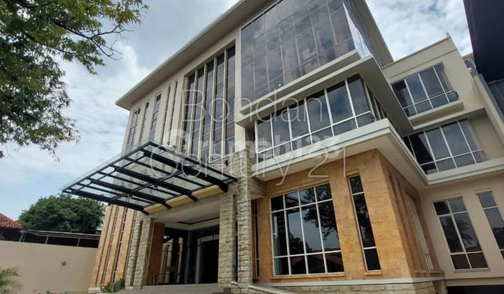 Di Jual Gedung Mevvah Lokasi Strategis