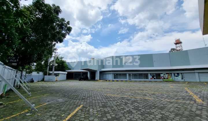 GEDUNG / RUANG USAHA STRATEGIS, BANDUNG