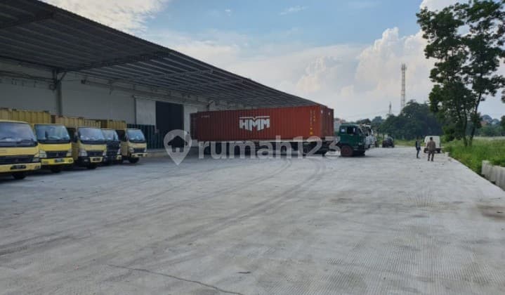 Gudang baru zona Industri besar siap pakai