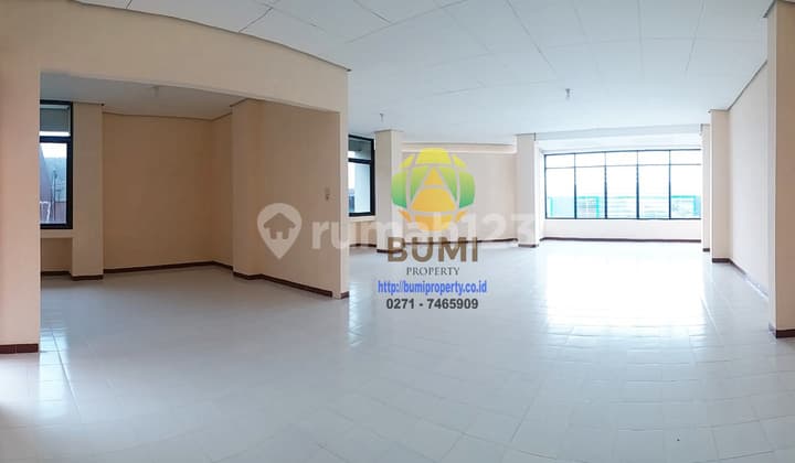 Ruko Murah di Tengah Kota Solo Siap Pakai