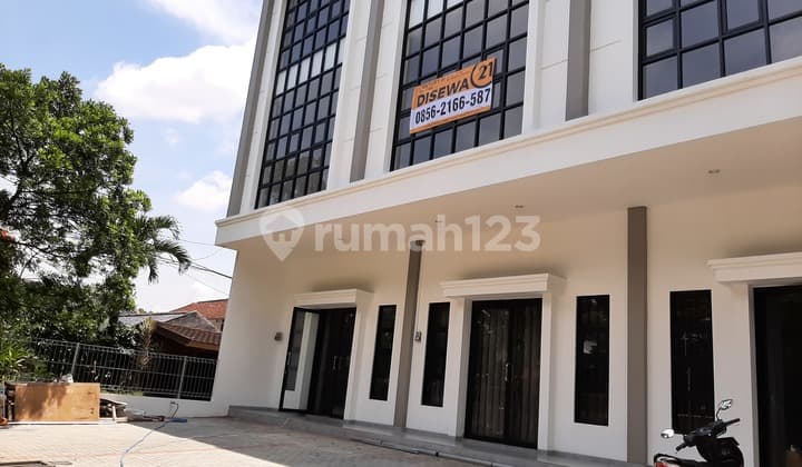 Ruko Baru disewakan di Sayap Dago