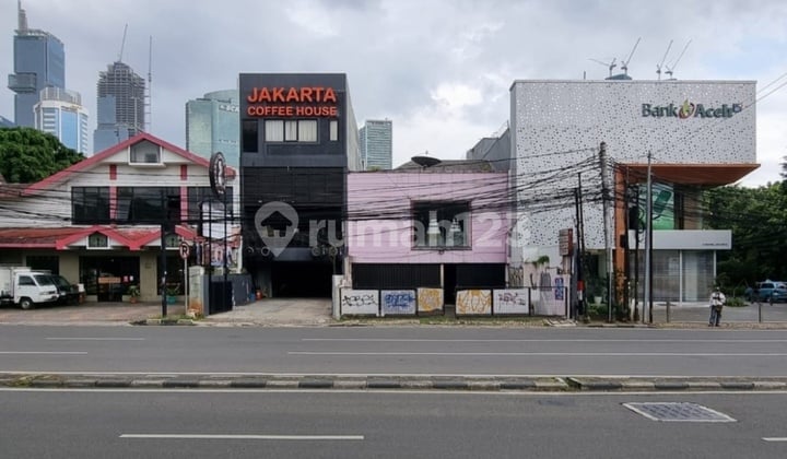 DIJUAL RUKO dan RUMAH STRATEGIS at Jl HOS COKROAMINOTO, MENTENG