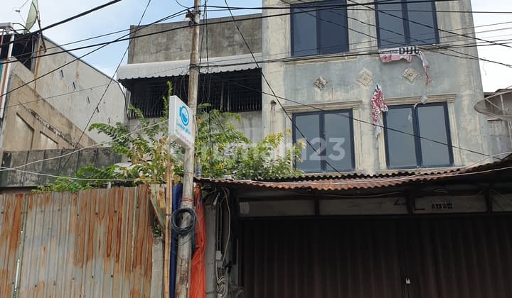 Jual Ruko Pangeran Jayakarta , Lokasi Strategis, Ramai, Sebelah Alfa Mart