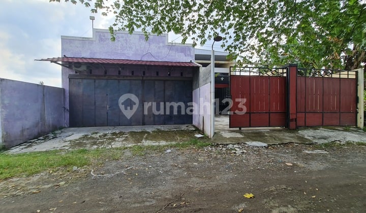 Gudang Siap Pakai Dekat Pintu Tol Klodran Solo