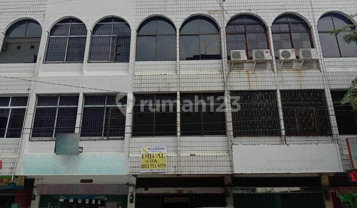 Dijual Cepat Ruko 3 Lantai Lokasi Dekat Mall Pekanbaru