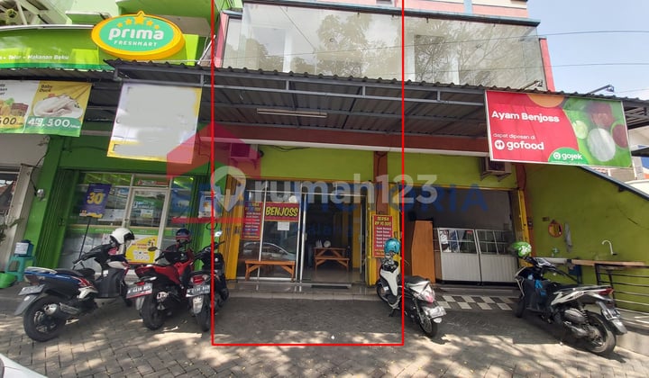2 Ruko di Danau Toba Sawojajar 1, Strategis Jalan Besar, untuk Usaha Kantor Bank