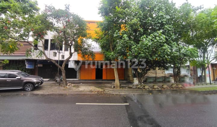 Ruang Usaha Strategis Tengah Kota