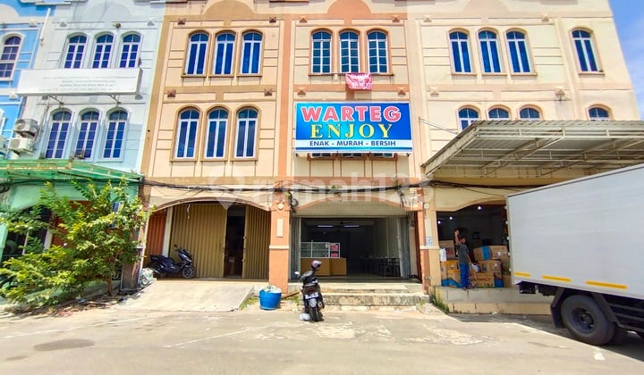 3-Story Ready-to-Use Ruko in Komp Inti Batam, Opposite Ace Hardware (Southeast Facing)