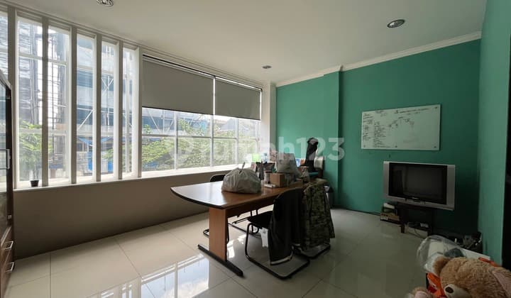 Ruko Di Bumi Kopo Kencana, Bandung Bagus Sekali 4 Lantai Full Furnished