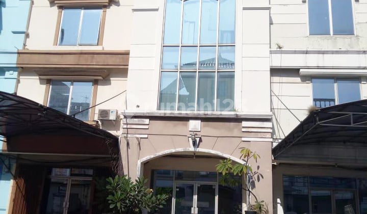 Ruko di Grand City Regency Rungkut, 3 Lantai, Siap Pakai Ruko di Grand City Regency Rungkut, 3 Lantai, Siap Pakai