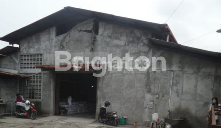 STRATEGIC WAREHOUSE, EASY ACCESS