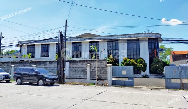 GUDANG DAN TEMPAT USAHA LUAS STRATEGIS DI NOL JALAN RAYA SUKODONO SIDOARJO