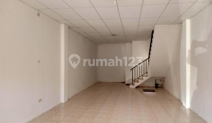 273 For Rent 2-Story Shop House Green Garden Ground Floor 135 M2 9x15 Gresik