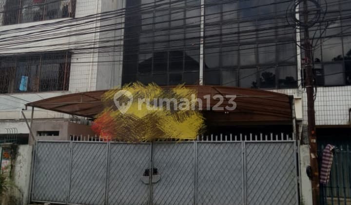 Ruko Gandeng Lokasi Strategis