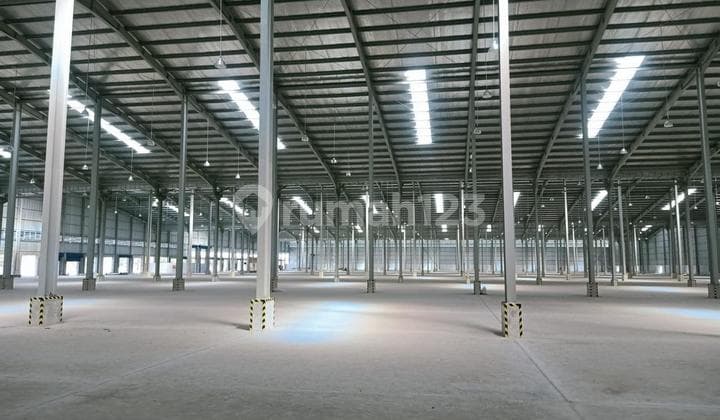 Warehouse for rent in Lippo Cikarang, Delta Silicon 8, good condition, ready to use.