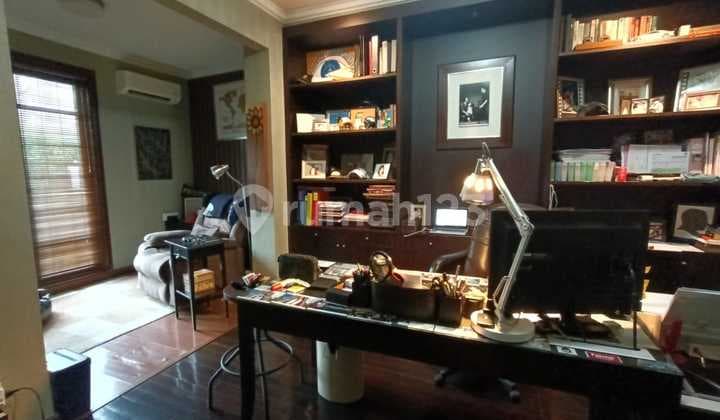 Ruang Usaha Kebayoran Baru