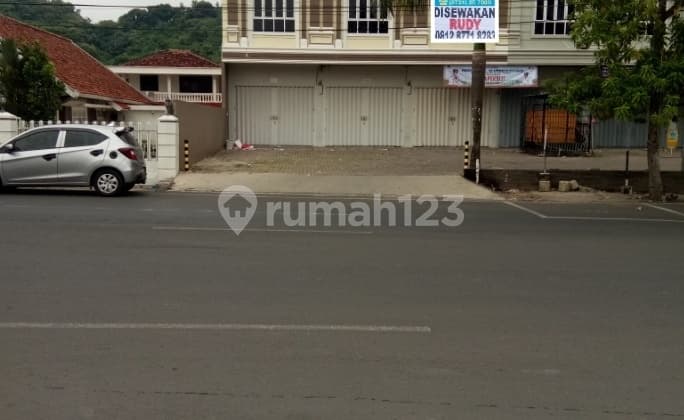 For Rent Commercial Building