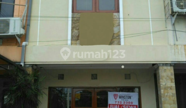 Ruko di Ruko Kebraon, Surabaya 92 m Hak Guna Bangun Ruko di Ruko Kebraon, Surabaya 92 m Hak Guna Bangun