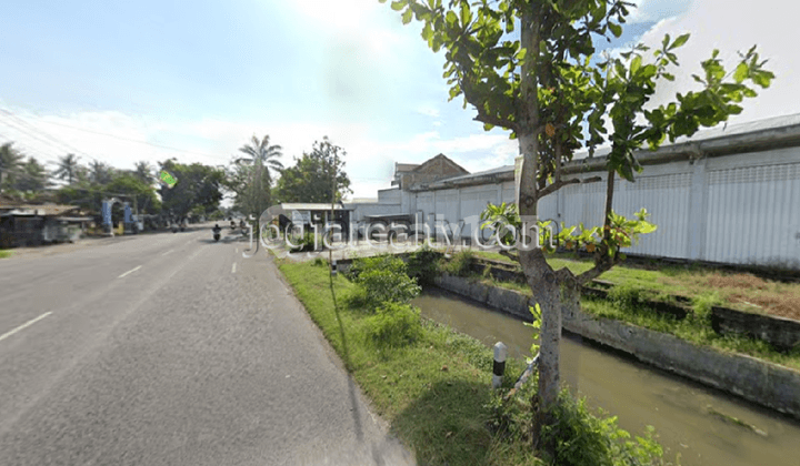 Gudang Lokasi Premium Jogja Jln. Raya Srandaan-Bantul Yogjakarta