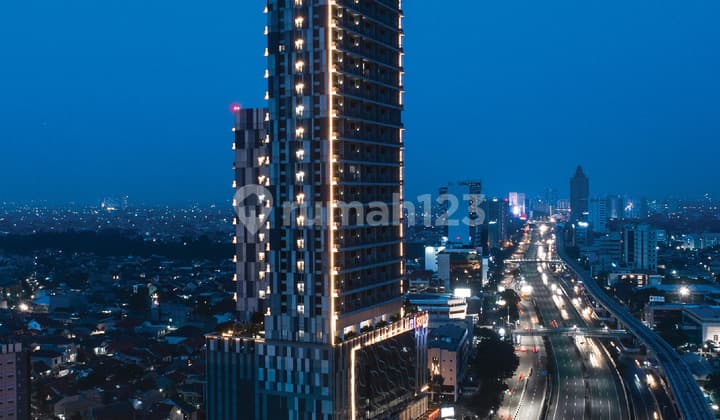 Soho Pancoran Modern Office with Area of 102.46 M2 Affordable Price