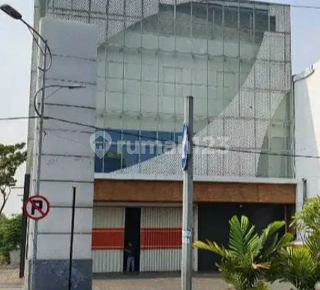 Disewakan Ruko Istimewa Siap Pakai di Merr Sby