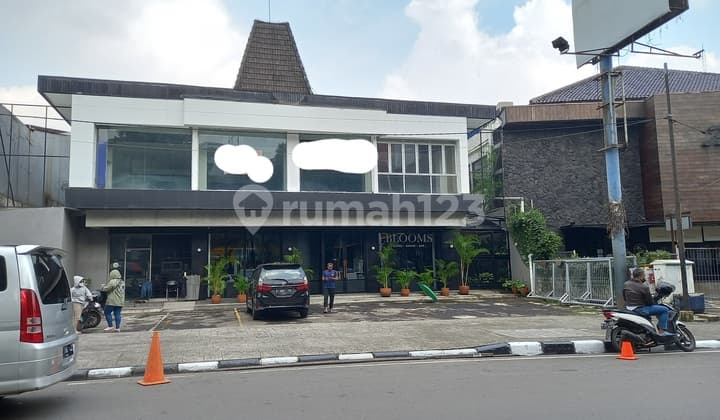Ruko Kebayoran Baru yg ber lokasi di Bulungan