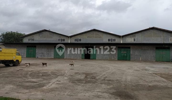 Gudang Besar 10 Unit. Luas Tanah 3,9 Hektar. Pasar Kemis - Tangerang