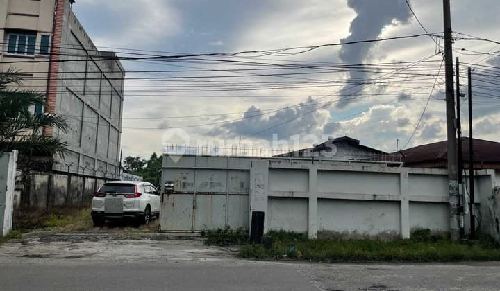 Gudang luas 600 m2 di daerah Sukajadi, Pekanbaru..