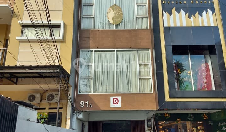 Ruko 4lantai Bebas Banjir Lokasi Terbaik di Tebet Jakarta Selatan