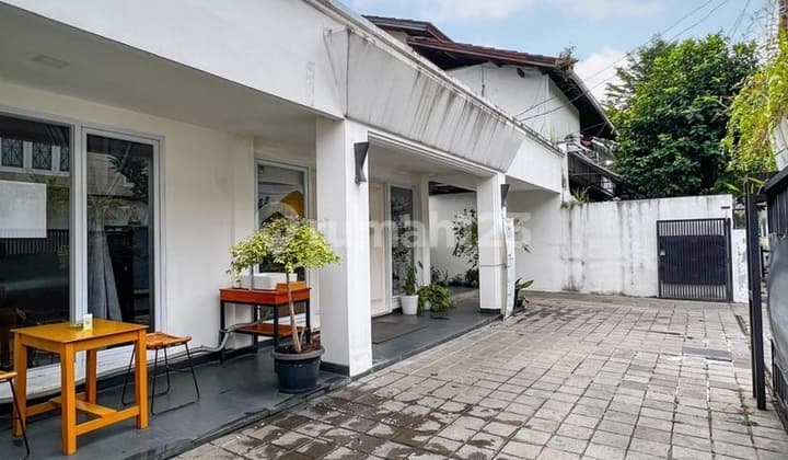 Rumah Ruang Usaha di Jl Cibulan Senopati, Kebayoran Baru