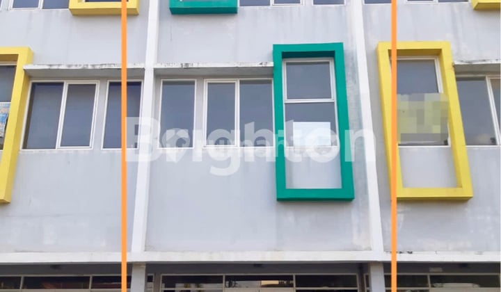 RUKO 1 PINTU 3 LANTAI SIAP PAKAI DI KOMPLEK OPI MALL