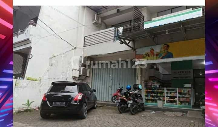 Ruko 3 Lantai Dekat Kampus UNEJ. Daerah Ramai Cocok untuk BISNIS