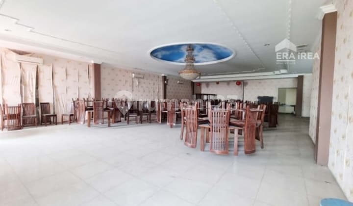 Ruang Usaha 2,5 Lantai Murah Meriah Solo