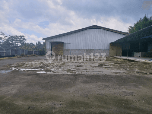 Gudang akses kontainer dekat tol boyolali dan tol kartasura solo