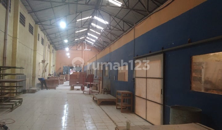 Gudang strategis akses kontainer dekat pintu tol klaten solo