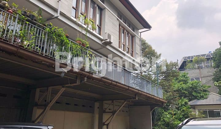 RUKO ISTANA PASTEUR 3 LANTAI