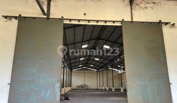 Warehouse in Margomulyo Indah, Surabaya, 1,440 m² with Certificate of Ownership (SHM).