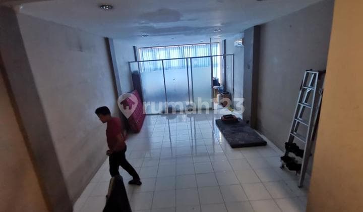 Ruko Siap Pakai 3,5 Lantai di Kemanggisan, Jakarta Barat