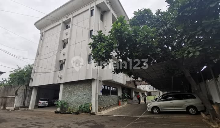 Kantor di Slipi, Jakarta Barat 610 M Lokasi Strategis