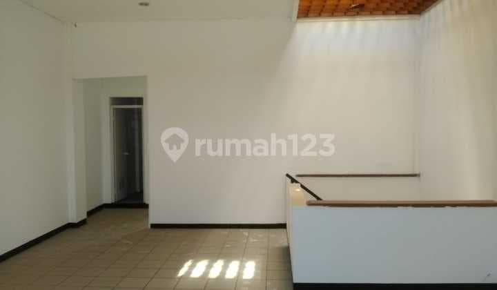 Ruko Mainroad Moch.Toha Lokasi Ramai Parkiran Luas sangat cck untuk dipakai usaha apapun