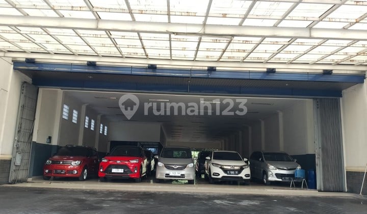 FOR SALE SHOWROOM ON RAYA JENGGOLO - SIDOARJO CITY